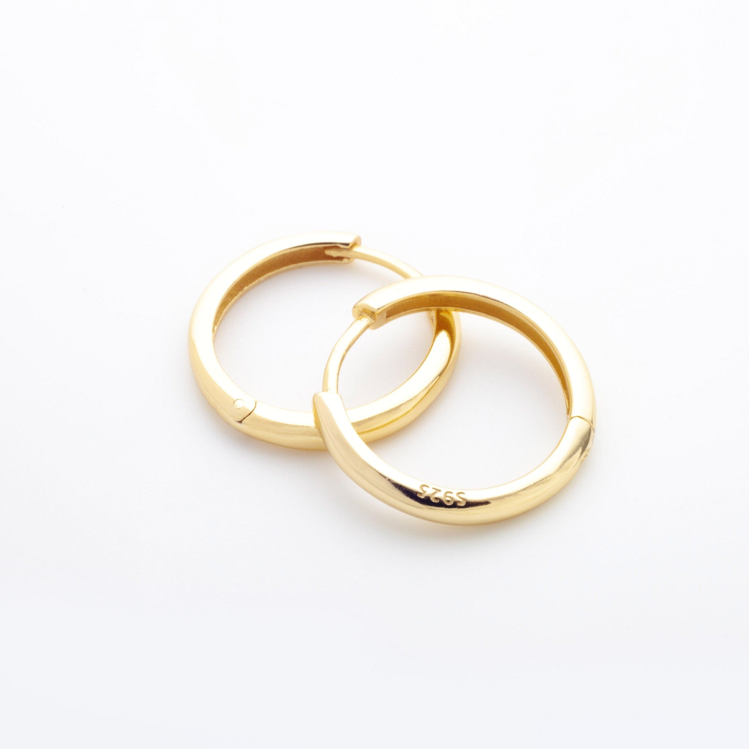 Remi Hoops in Gold